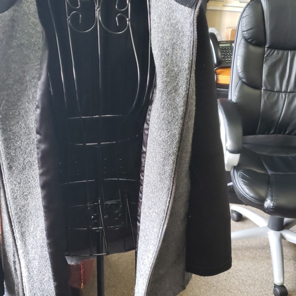 Jacket - Picture 3 of 3